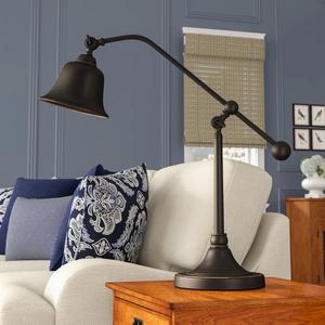 Lámpara de Mesa Moderna de Latón con Pantalla Negra para Decoración de Hogar Contemporáneo - Product Image 2