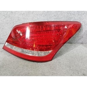 Feu arrière droit d'occasion Equus 924023N000 - Product Image 1