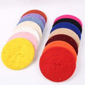 Bérets tendance pour adultes, unisexe, couleur unie, chapeau rond en feutre de laine avec perles, pour le printemps et l'automne, tenue décontractée - Product Image 1