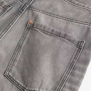 กางเกงยีนส์ผู้ชายทรงสลิมตรงสไตล์วินเทจ ล้างนุ่มพิเศษ ผ้าถักน้ำหนักเบา ระบายอากาศได้ดี พิมพ์ลายด้วยความร้อน - Product Image 4