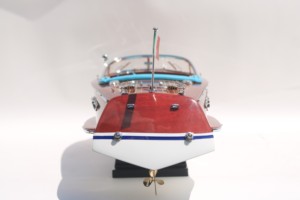 เรือเร็วอิตาลีทำมือ รุ่น RIVA ARISTON สีขาว ตัวเรือทำจากไม้ สำหรับเป็นของขวัญทางธุรกิจ ของสะสม หรือของตกแต่งบ้าน - Product Image 6