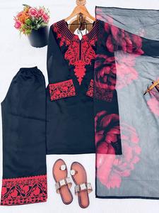 طقم ملابس احتفالية راقية (بلوزة وبنطلون ودوباتا) مثالي لإطلالة فخمة، مخيط بالكامل وجاهز للارتداء، متوفر بالجملة - Product Image 5