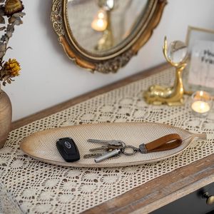 Plateau décoratif de luxe en forme de feuille avec bougie et boules de rotin, pot-pourri naturel, bol centre de table pour table basse, table à manger, salon - Product Image 4