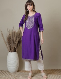 Nuevas Kurtis Indias Bordadas en Morado, Kurti de Viscosa y Algodón, Ropa India y Pakistaní, Prendas Étnicas Casuales para Mujer - Product Image 1