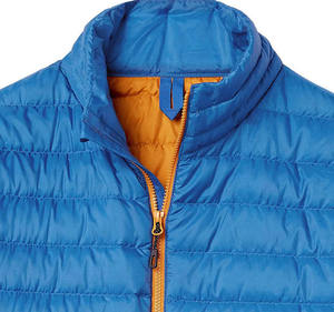 Chaqueta acolchada con capucha OEM para otoño, 100% poliéster, teñida en color liso, impermeable, con impresión de logotipo personalizado, chaquetas acolchadas para hombre. - Product Image 2