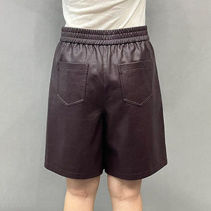 Women's Solid Color High <b>Waist</b> PU Leather Shorts With Pockets Casual Style Regular Fit <b>Elastic</b> <b>Waist</b> - Product Image 3