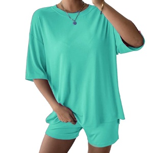 Conjunto de 2 Piezas de Algodón para Mujer, Camiseta de Manga Corta con Cuello Redondo y Pantalones Cortos con Cintura Elástica, Color Sólido Simple, Corte Holgado, Conjunto Casual de Verano - Product Image 6