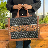 2025 Fabricant OEM Sac à main en cuir repoussé personnalisé Sac à main de luxe en cuir véritable Sac fourre-tout en cuir matelassé de qualité pour femmes