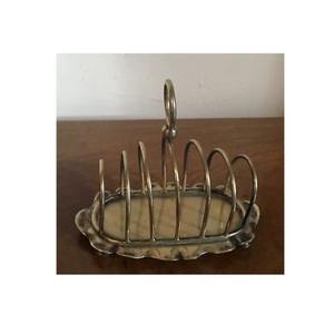 ที่วางขนมปังโลหะช่วยให้ชิ้นขนมปังตั้งตรง วางเรียงกันเป็นระเบียบ ระบายความร้อนได้ดี พร้อมเพิ่มความสะอาดและทันสมัยให้กับห้องครัว - Product Image 6