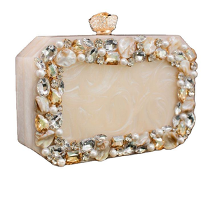 Pochette élégante en résine artisanale d'Inde, pochette de créateur pour femmes, idéale pour les soirées, les événements spéciaux et les cadeaux, par MULTI CRAFT - Product Image 3