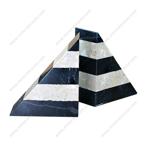 Décoration d'intérieur, porte-livres en marbre noir et beige sur mesure avec design gravé et emballage personnalisé - Product Image 2