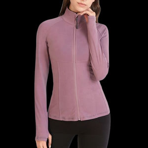 Ensemble de sport respirant et ajusté pour le fitness et le yoga, collection printemps, couleur unie, comprenant un crop top, une veste à manches longues et un pantalon de course à taille élastique, 3 pièces - Product Image 6