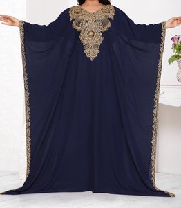 Robe de soirée longue vert émeraude brodée à col montant pour femme grande taille, style Moyen-Orient, manches longues, en polyester - Product Image 3