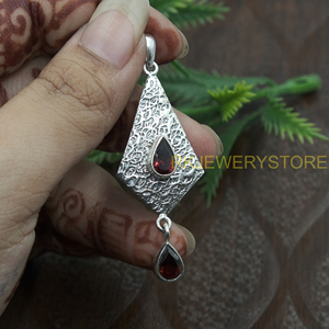 จี้เงินแท้ 925 ประดับพลอยโกเมนทรงหยดน้ำ ทำมือ รูปทรงเพชร พลอยโกเมนสีแดง จี้ห้อยประดับเพชร ของขวัญสำหรับผู้หญิง - Product Image 2