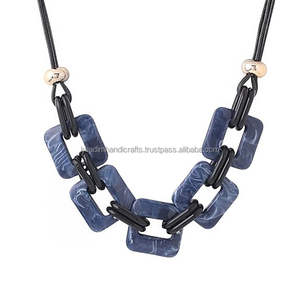 สร้อยคอสีทองหรือสีเงินที่ปรับแต่งได้, เรซิ่นชั้นพร้อมเพชรและไข่มุก, เครื่องประดับของขวัญที่ไม่เหมือนใคร - Product Image 3