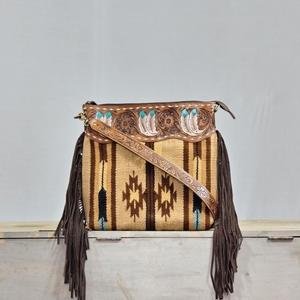 Bolso de Hombro Bohemio de Cuero Genuino con Patrón Geométrico, Decoración de Borlas, Cierre de Cremallera, Correa Única, para Uso Diario en Todas las Estaciones - Product Image 1