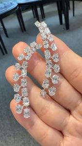 Diamant ovale de 20,00 carats cultivé en laboratoire, en or, certifié IGI, fabriqué en Inde, pour clous d'oreilles personnalisés - Product Image 4