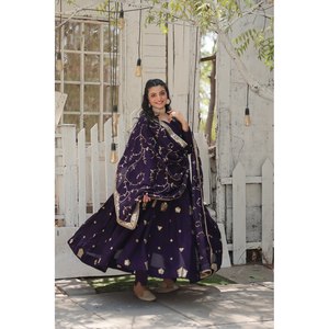 SANAYA'S Designer Prêt-à-Porter Vestido de noche con Dupatta de diseño, de la marca Dupatta, de la marca SANAYA'S - Product Image 6