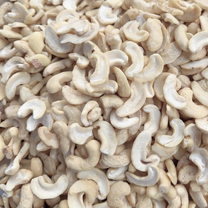 Prix de gros des noix de cajou de haute qualité dans le monde entier, noix de cajou du Vietnam en gros W180 W240 Santigo exportées vers l'Asie, l'UE, le Moyen-Orient - Product Image 1