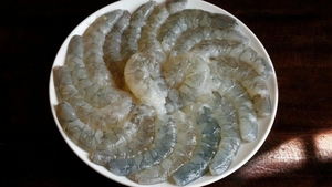 CREVETTES VANNAMEI CONGELÉES DE QUALITÉ SUPÉRIEURE EN GROS – FOURNISSEUR DE PRODUITS DE LA MER FRAISSES DU VIETNAM - Product Image 6