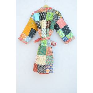 Nouvelle arrivée Robe kimono longue à fleurs unisexe avec ceinture Robe de nuit de style bohème pour femmes - Product Image 5