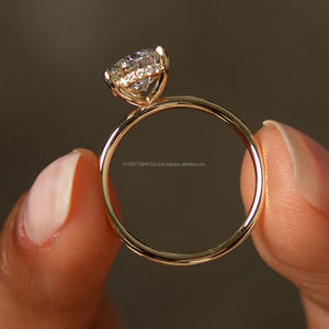 Anillo de Compromiso y Boda con Diamante Cultivado en Laboratorio con Corte de Pera de 2 Quilates, Certificado por IGI, Halo Oculto, Oro Amarillo de 14k, Banda de 2mm, Joyería Minimalista - Product Image 5