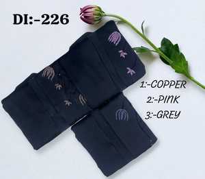 Robes de soirée/du soir de luxe pour femmes RN en tissu mat marbré importé, broderie de feuilles faite à la main, infroissable, silhouette droite - Product Image 3