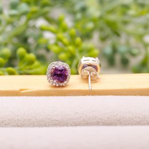 Boucles d'oreilles clous en améthyste naturelle, argent sterling 925, taille coussin halo, pierre précieuse violette, bijoux pierre de naissance de février - Product Image 3