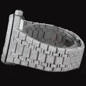 Atractivo Reloj de Fiesta para Hombre con Caja Redonda de Oro Blanco Totalmente Adornada con Diamantes Moissanite y Cronógrafo de Marca - Product Image 3