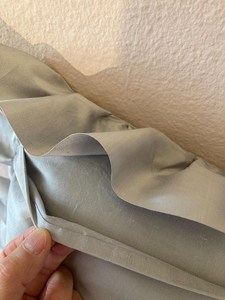 Housse de coussin en soie faite à la main, sur mesure, couleurs variées, douce et chaude, avec volant double face en tissu assorti doublé de taffetas - Product Image 3