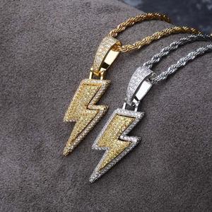 Collier pendentif éclair argenté avec moissanite glacée, chaîne corde, bijou statement hip-hop, cadeau - Product Image 1