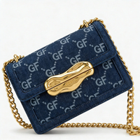 Sac bandoulière en jean bleu pour femme avec fermoir doré sculptural, imprimé logo, imperméable, été/hiver, sac à l'épaule avec chaîne, petite rabat