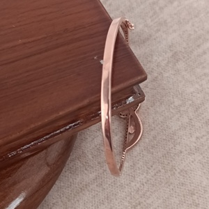 Bracelet Revalia en argent sterling 925 plaqué or rose avec breloque nœud infini et diamant, finition rhodium, élégant cadeau pour femme - Product Image 4