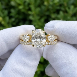 Anillo de Compromiso de Diamante Cultivado en Laboratorio con Corte Oval Premium, con Piedras Decorativas en Forma de Pera y Redondas, Certificado IGI, Oro Sólido de 10K-18K, Regalo de Boda - Product Image 2