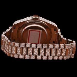 Reloj Personalizado con Números Arábigos, Diamantes Moissanite, Esfera Redonda, Completamente Cubierto de Diamantes, Diseño Clásico, Regalo Impresionante para Él - Product Image 3