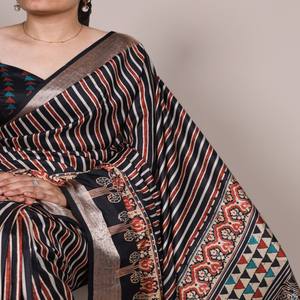 Sari en soie imprimée Tasar VASTRA COTTAGE avec bordure en viscose et pièce de blouse en soie Tasar pour tenue traditionnelle festive - Product Image 3