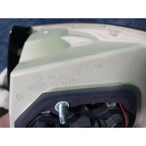 Luz Trasera Izquierda Usada para Jetta 1K5945095J - Product Image 3
