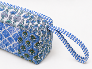 Sac de maquillage PINKCITY HANDLOOM pour femmes |   Trousse de Toilette de Voyage Matelassée Grande Capacité avec Fermeture Éclair et Poignée Souple Portable - Product Image 6
