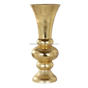 Vasi d'oro lussuosi con finitura luccicante vaso in metallo dorato con rifinitura luccicante vaso d'oro