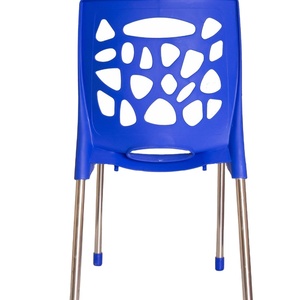 Chaise de salle à manger avec dossier confortable pour votre maison ou votre restaurant - Product Image 1