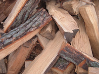 Bûches de bois de chauffage de haute qualité en chêne et hêtre séchées au four pour usage intérieur à vendre
