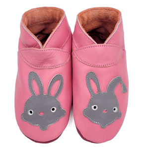 Chaussures de sport pour enfants en cuir verni respirant, semelle souple antidérapante, légères, mocassins pour bébés, sportives, unisexes, noires, personnalisées - Product Image 1