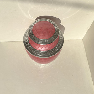 Urna Funeraria de Aluminio Metálico de Alta Calidad para Cenizas Humanas y de Mascotas, Acabado Rosa Meena con Grabado Personalizado - Product Image 3