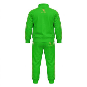 Conjunto deportivo moderno para niños, hecho con tela transpirable para mayor comodidad, estilo y movimiento diario, para niños en crecimiento. Venta al por mayor. - Product Image 5