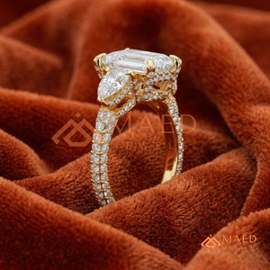 Bague de mariage de luxe en or 14 carats avec diamant taille radiant, pierres d'appoint taille poire et bande pavée pour femme - Product Image 2