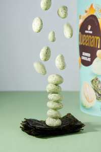 OEM/ODM Vente en gros de qualité supérieure Chocolat à la dragée Collations HALAL Amande enrobée de chocolat aux algues Noix de cajou 150G Bon prix - Product Image 4