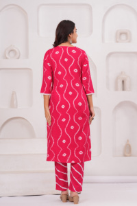 Elegante Conjunto de Kurti y Pantalón de Rayón para Mujer |   Conjunto de Kurta Recta Estampada Rosa - Product Image 2