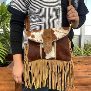 Vente en gros de sacs à franges en cuir de vachette tendance pour femmes 2024 sac à bandoulière en cuir véritable sacs à main de luxe en cuir véritable - Product Image 3