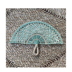 Abanico de Paja y Hoja de Areca 100% Hecho a Mano: Ideal para el Verano, Decoración de Bodas o Regalos, a Precios Competitivos de Fábrica desde Vietnam - Product Image 3