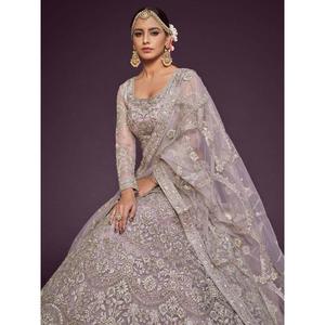 Precioso Lila Bordado Soft Net Lehenga Choli Con Dupatta - Product Image 4